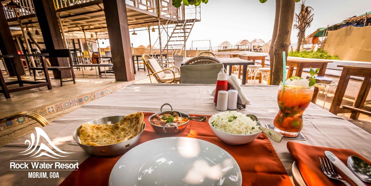 Rock Water Resort Morjim Extérieur photo