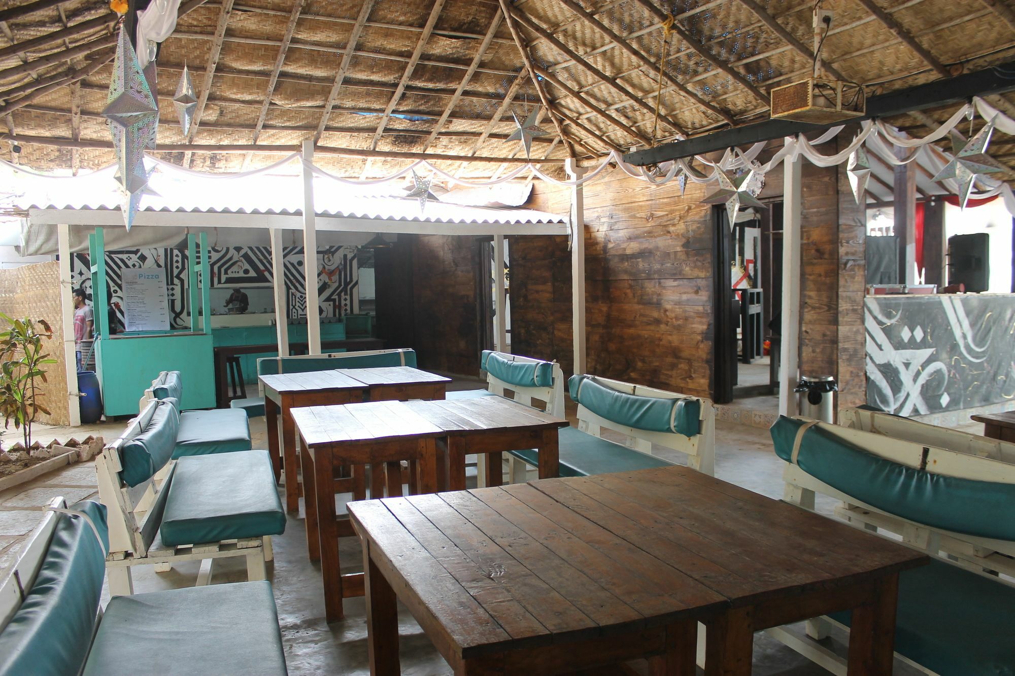 Rock Water Resort Morjim Extérieur photo