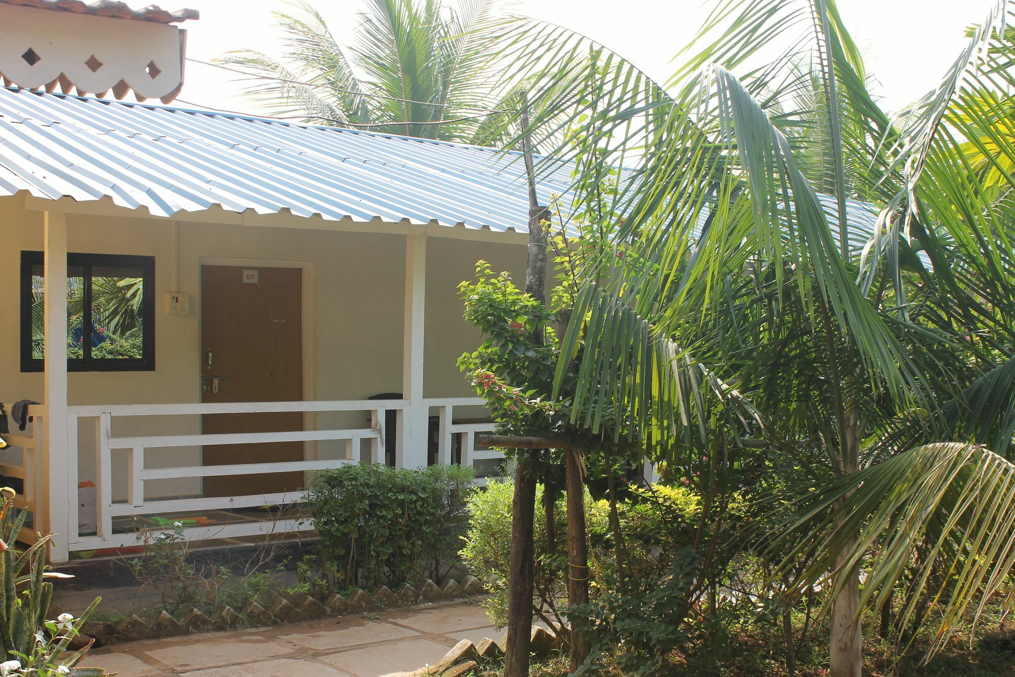 Rock Water Resort Morjim Extérieur photo