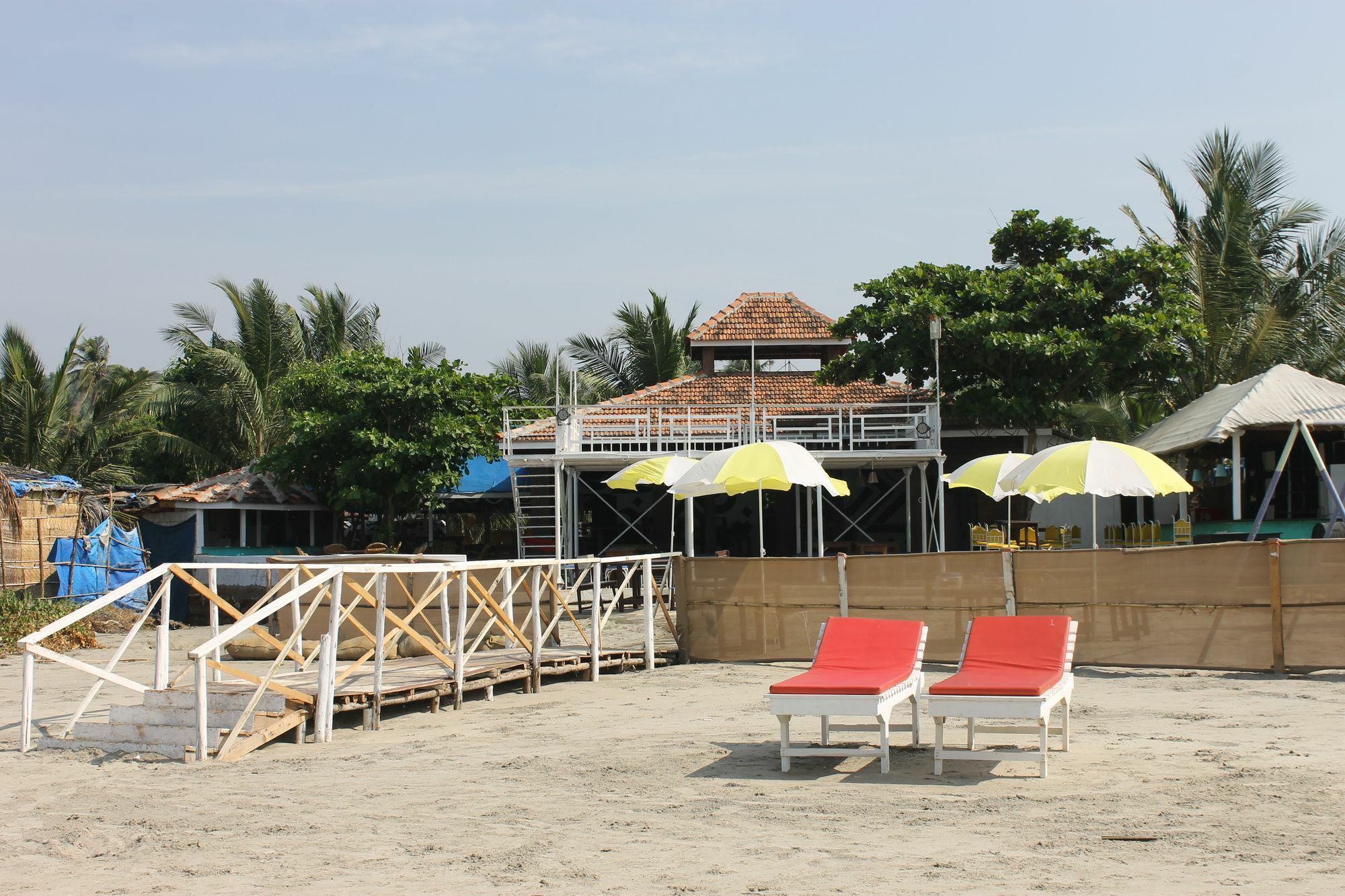 Rock Water Resort Morjim Extérieur photo